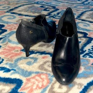 Calvin Klein Black 2.75 inch Stiletto Size 8